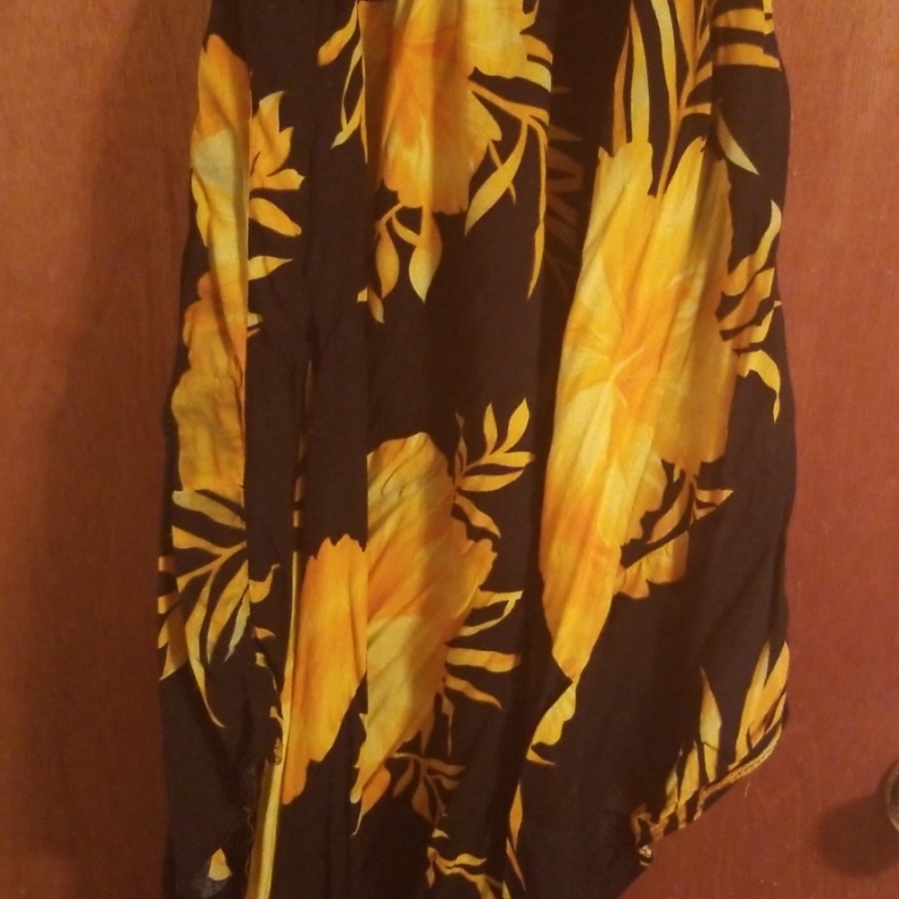 Sundress - Picture 2 of 8